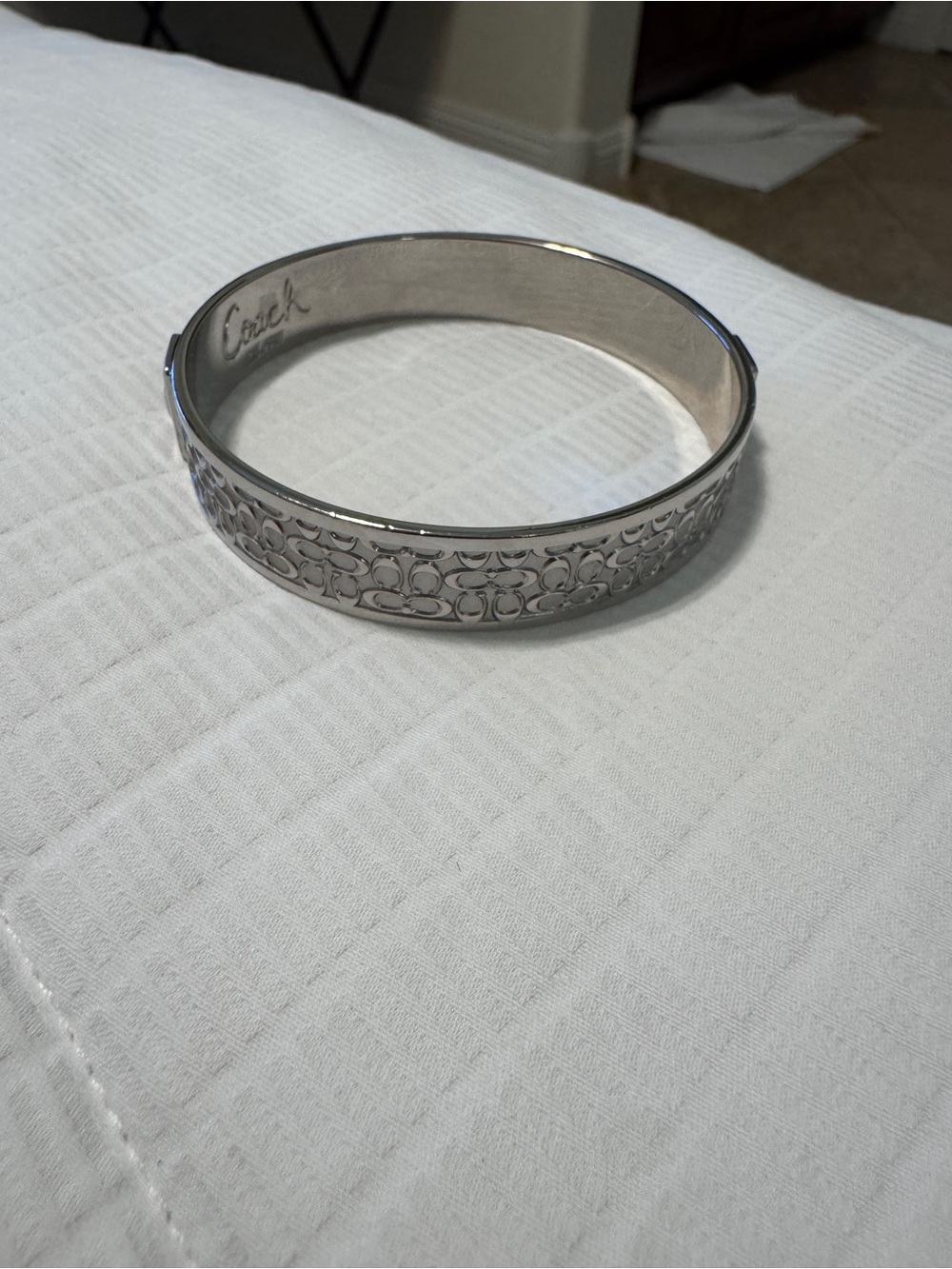 Coach Silver Logo-Patterned Cuff Bracelet - Picture 3 of 3